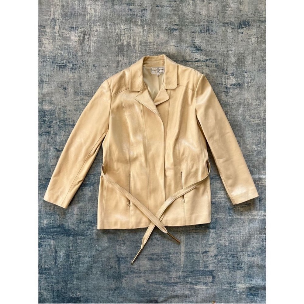 Super cute tan leather jacket